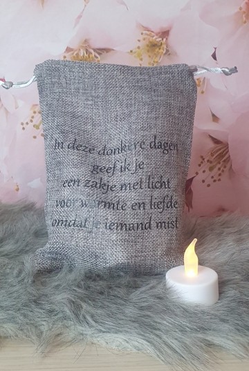 In deze donkere dagen geef ik je een zakje met licht grijs