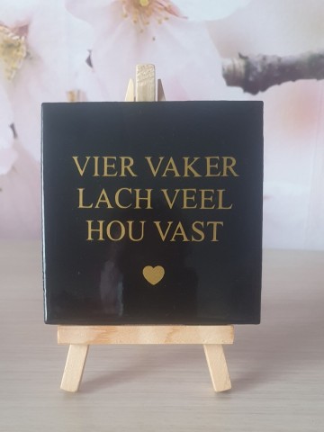 Vier vaker zwart