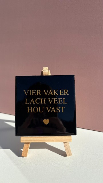 Vier vaker